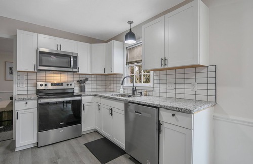 Terry Sanford Casa | Spacious Family Oasis with Hot Tub, PingPong, Air Hockey & More - Ideal Getaway!