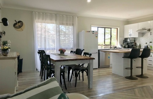 Tenterfield Casa | Spacious Family Retreat on the edge of Tenterfield