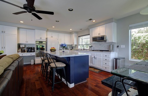 Guajome Casa | Spacious Family Retreat near Botanica, Legoland, Frontwave Arena, & Beach!