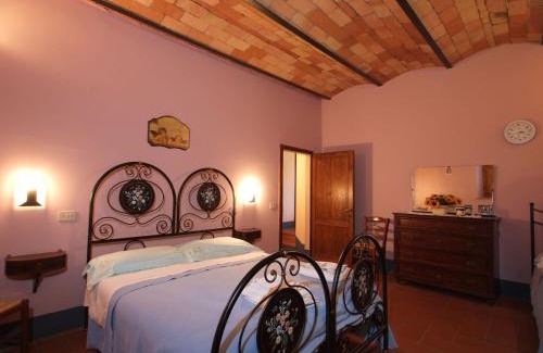 Gallina Apartamento | Spacious Farmhouse in Pienza with Swimming Pool