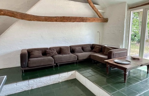 Stramproy Otro | Spacious Farmhouse near Forest in Stramproy