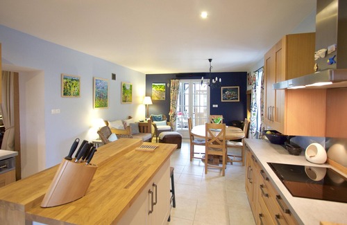 Bourlens Otro | Spacious farmhouse with private heated pool, sleeping up to 8.