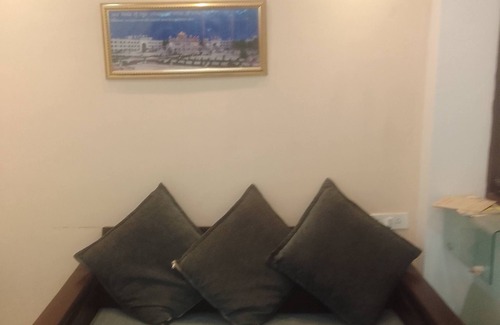 Attapur Casa | Spacious flat for 4