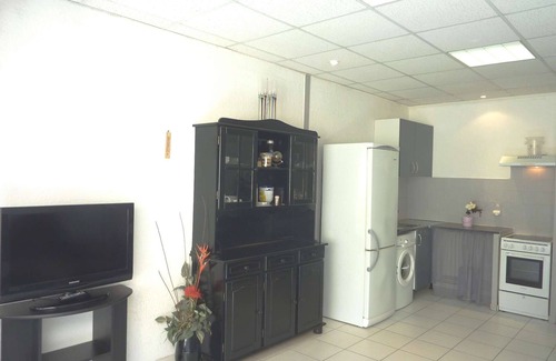 Marseillan Plage Apartamento | Amplio apartamento con wifi y aire acondicionado.