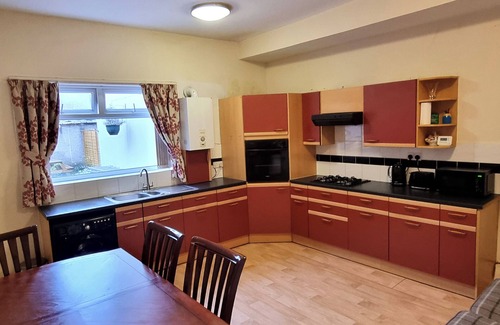 Rochdale Apartamento | Spacious Flat Free Parking Fast Wi-Fi Visit Rochdale Manchester Oldham Bury