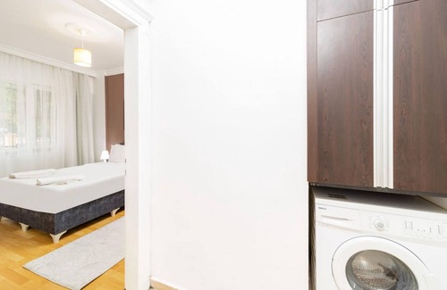 Muratpasa Apartamento | Spacious Flat with Backyard in Muratpasa