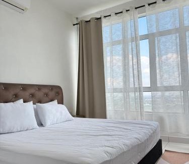 Seksyen 14 Apartamento | Spacious Flat with Breakfast Wifi 3 Free Parking at Seksyen 7
