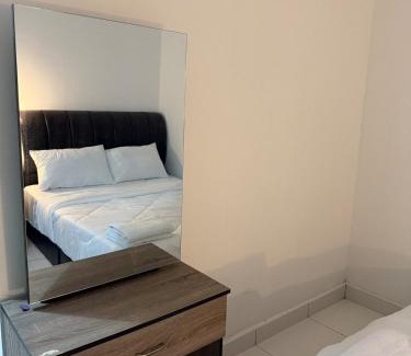 Seksyen 14 Apartamento | Spacious Flat with Breakfast Wifi 3 Free Parking at Seksyen 7