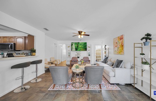 East Arlington Casa | Spacious Florida get away