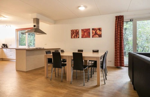 Kootwijk Casa | Spacious forest retreat with sauna