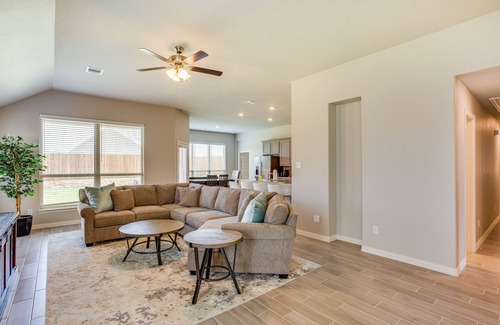 Forney Casa | Spacious Forney Home Rental w/ Game Room!