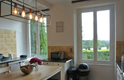 Landelles-et-Coupigny Casa | La casa en Landelles-et-Coupigny posee 6 dormitorio(s) y capacidad para 12 personas