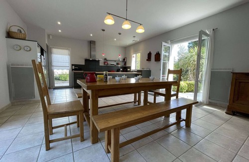 Domino Casa | Villa en Oléron para 10 personas, cerca de la playa, wifi, terraza, jardín privado, mascotas permitidas