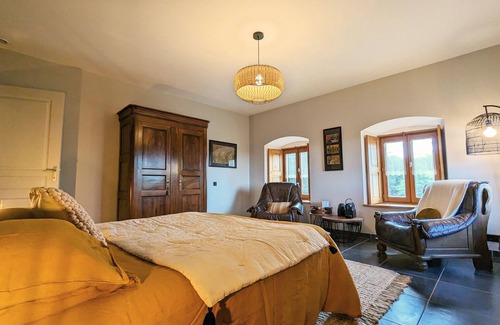 Saint-Privat-d'Allier Cama Y Desayuno | Suite espaciosa con bienestar, aparcamiento, wifi, en Saint-Privat-d'Allier