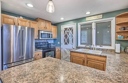 Franklin Cabina | Spacious Franklin Cabin w/ Mountain Views!