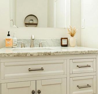Loudon Apartamento | Spacious Freshly Renovated Townhome - City Side