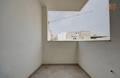 Pieta Apartamento | Spacious, fully equipped 4BR home in Pietà with WIFI by 360 Estates