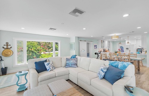 Jensen Beach Casa | Spacious & Fully Renovated Retreat with Breathtaking Intracoastal Views