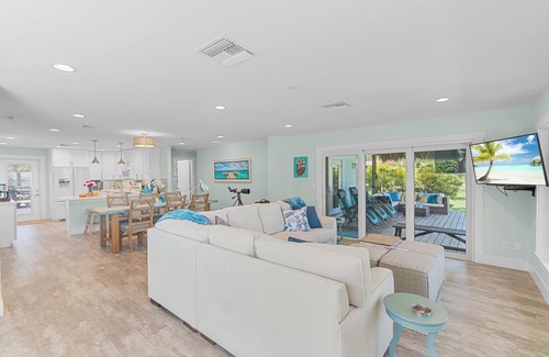 Jensen Beach Casa | Spacious & Fully Renovated Retreat with Breathtaking Intracoastal Views