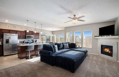Omaha Casa | Spacious, Fun & Comfy ~ Game & Cinema Room ~ Yard!