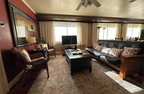 Winter Garden Casa | Spacious garage apartment in Winter Garden that sleeps four.