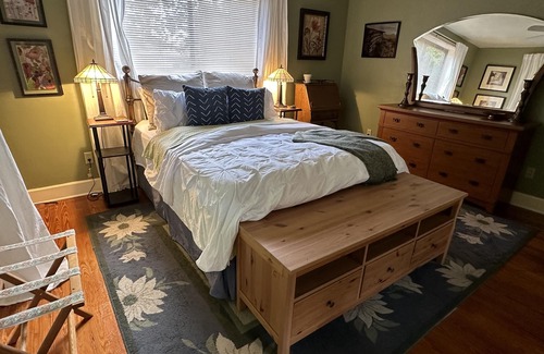 Winter Garden Casa | Spacious garage apartment in Winter Garden that sleeps four.