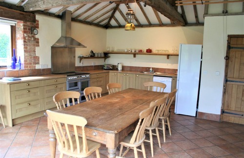 Fakenham Casa | Spacious Georgian barn, traditional oak beams throughout in idyllic countryside.