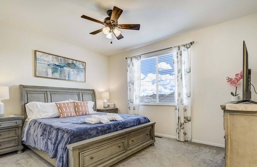 Fountain Casa | SPACIOUS Getaway★AC★Pikes Peak★K bed★POOL TABLE★AMAZON Colorado Springs★MILITARY