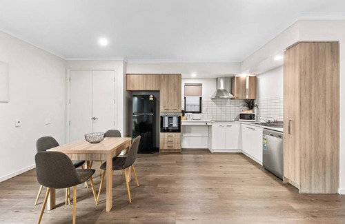 Mambourin Casa | Spacious Getaway Near Werribee – Relax & Unwind