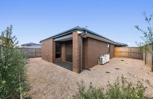Mambourin Casa | Spacious Getaway Near Werribee – Relax & Unwind