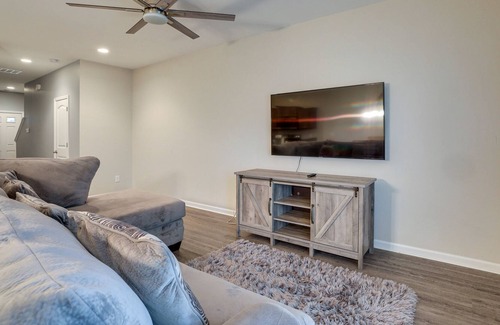 Goose Creek Casa | Spacious Goose Creek Vacation Rental, Pool Access