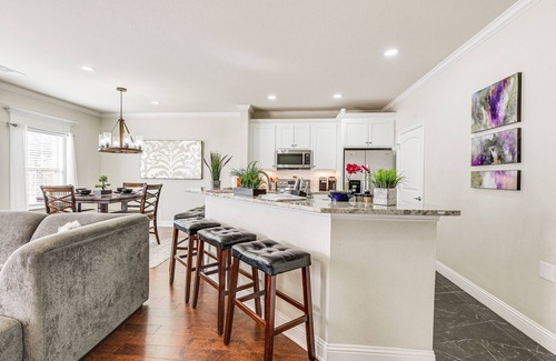 Grand Prairie Casa | Spacious Grand Prairie Home w/ Fenced Yard + Patio