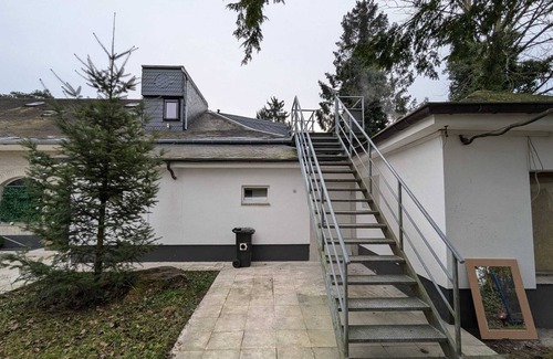 Dahlhaus Casa | Spacious group room with 6 single beds | WLAN & flexible check-in | Lohmar