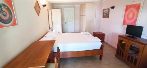Chios Apartamento | Spacious guesthouse with garden and seaview