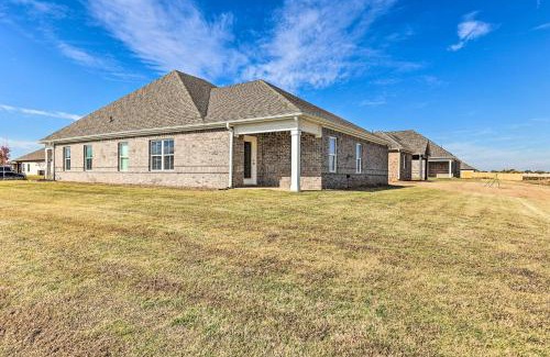 Hazel Green Casa | Spacious Hazel Green Home with Fireplace, Yard!