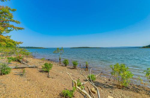 Heber Springs Casa | Spacious Heber Springs Home - Easy Marina Access!