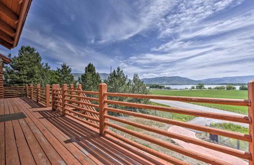Eden Casa | Spacious Hilltop Cabin with Deck and Scenic Views!