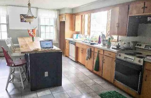 Winterport Casa | Spacious Historic Home In Quiet River Village