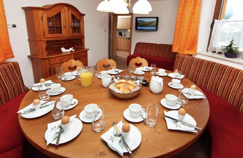 Vorderglemm Casa | Spacious Holiday Home in Saalbach Hinterglemm near Ski Area