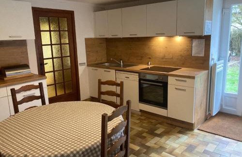 Asnieres-en-Bessin Casa | Spacious holiday home near Omaha Beach