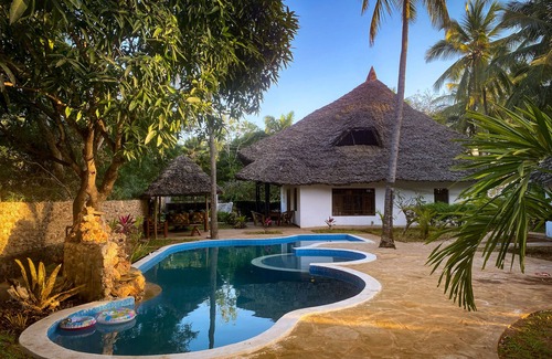 Diani Beach Casa | Spacious holiday home with private pool and garden.