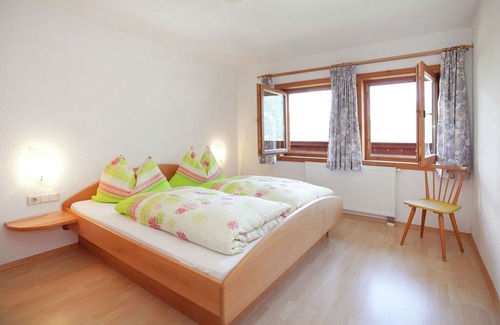 Krimml Casa | Spacious Holiday Home in Krimml near Ski Slopes