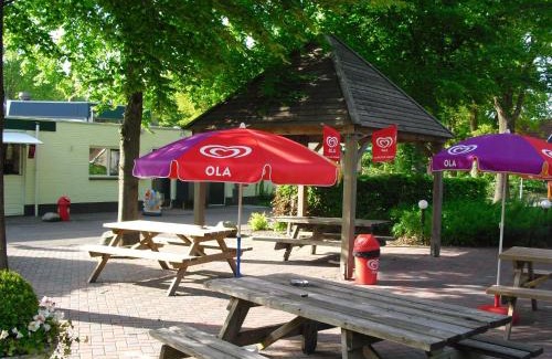 Westerbork Casa | Spacious holiday home with WiFi, 20 km from Assen
