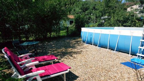Celles Casa | Spacious holiday home with pool in pretty village