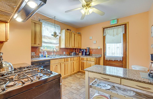 Salamanca Casa | Spacious Home 2 Mi to Seneca Allegany Casino!