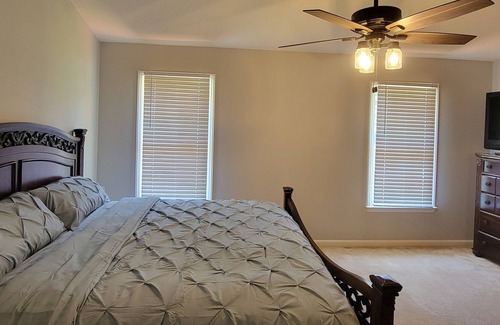 Apex Casa | Spacious Home! 8 min to WakeMed Cary & Strip Mall