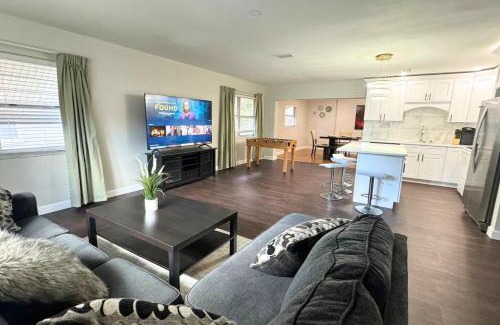 St. Petersburg - Clearwater Casa | Spacious Home close to Saint Pete pier and beaches