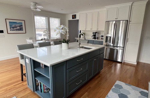 Edgartown Casa | Spacious home for entertaining, centrally located to beach, ferry, and airport.