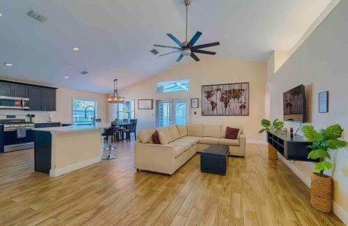 Minneola Casa | Spacious Home - Heated LED Pool & Ping Pong