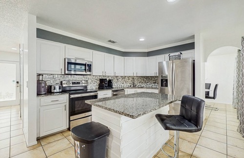 Indian Ridge Casa | Spacious home heated pool, close to theme parks and enclosed yard